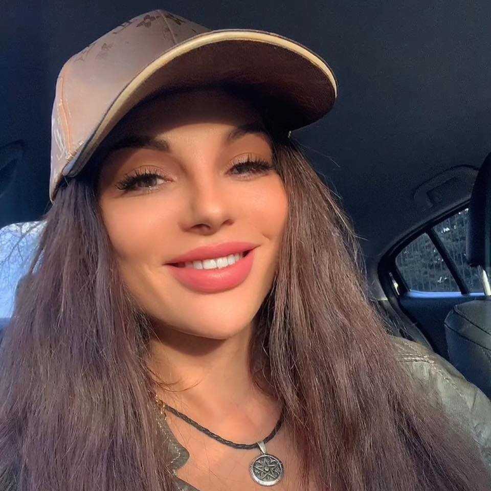 Маг Юлия Махмуди Маг Юлия Махмуди