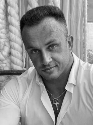 8s7kagqepo5j-dmitrii-stuzhuk.jpg
