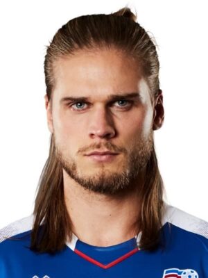 acezdgvgxcfg-riurik-gislason.jpg