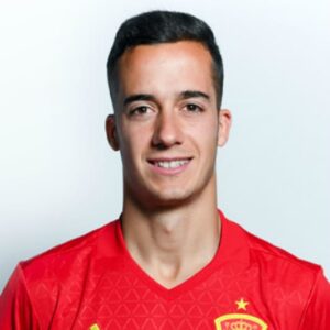 mlwutuib8ati-lukas-vaskes.jpg