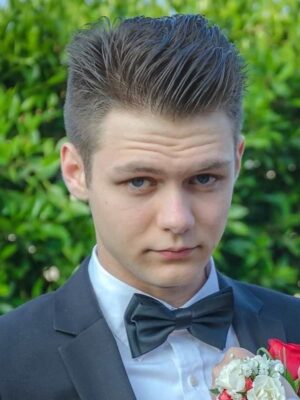 n411obfryka8-tai-simpkins.jpg