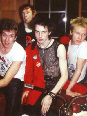 qjnshtqbgc72-sex-pistols.jpg