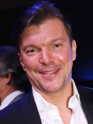 0c5b9l6pp6fr-kirill-kleimenov.jpg