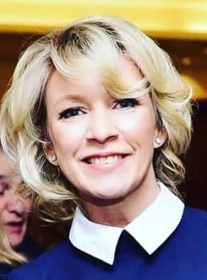 0n2gt5xj4mak-mariia-zakharova.jpg