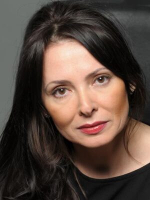 1466585566-elena-kravchenko.jpg