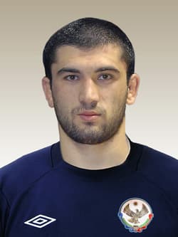 1469914835-bilyal-mahov.jpg