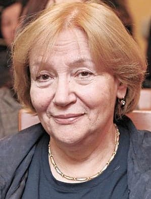 1vm78oh1z3xh-elena-sanaeva.png