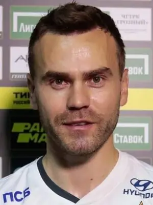 abzrf2qm2za9-igor-akinfeev.jpg