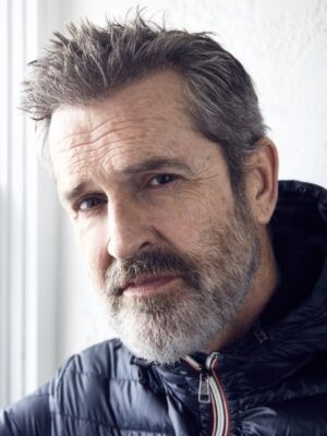 an6ykeu9afah-rupert-everett.jpg