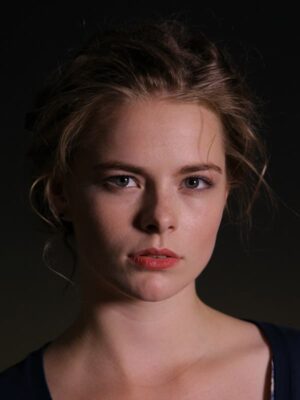 toiwvfoj0cdy-vasilisa-izmailova.jpg