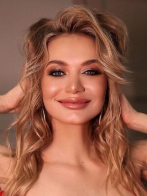 wdcxemtxwbae-arina-makarova.jpg