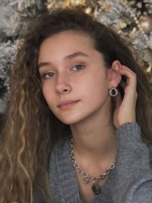 xmamuxg4rrei-mariia-politikova.jpg