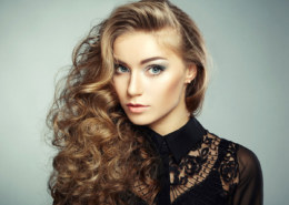 Какая биография российской актрисы Арины Постниковой?