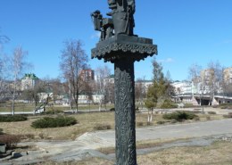 Почему Лесков в сказе «Левша» не дает косому левше , ни прозвища, ни имени?