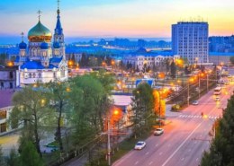 Какая численность населения в Омске на 2021 год?