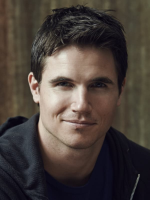 lodiyuw7yvzn-robbi-amell.png