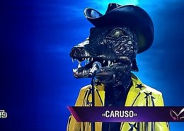 Кто спел песню в Шоу «Маска» на НТВ 2 сезон под маской Крокодил? 