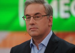 Какая биография ведущего ток-шоу «Место встречи» Андрея Норкина?